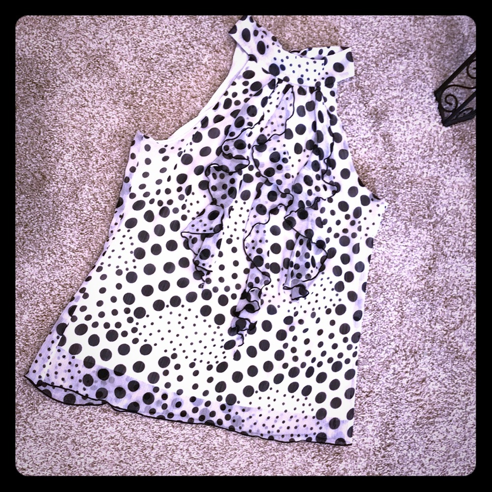 💥White & black polkadot dressy top